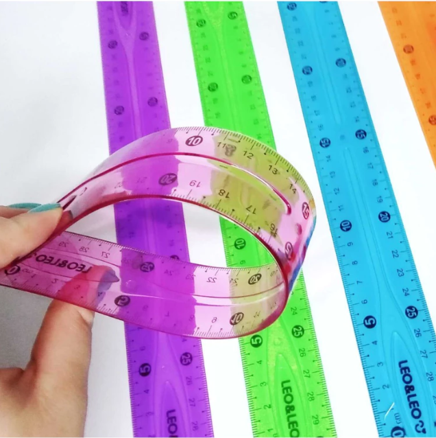 Régua escolar flexível 30cm colorida